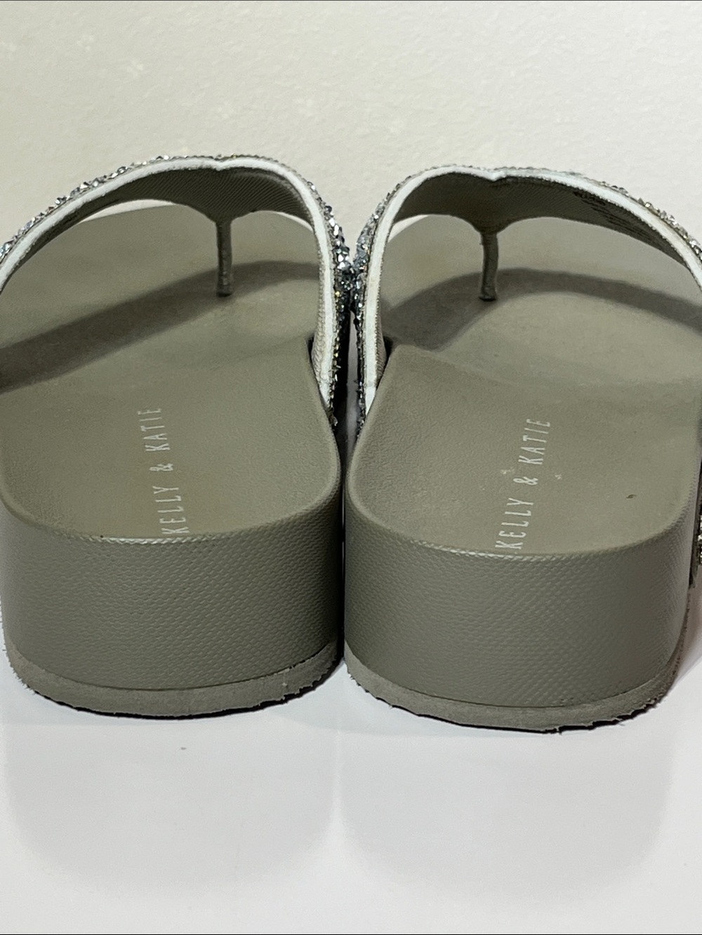 NWOT Sparkly Flip-Flop Platform Sandals Sz 8 - Picture 7 of 10
